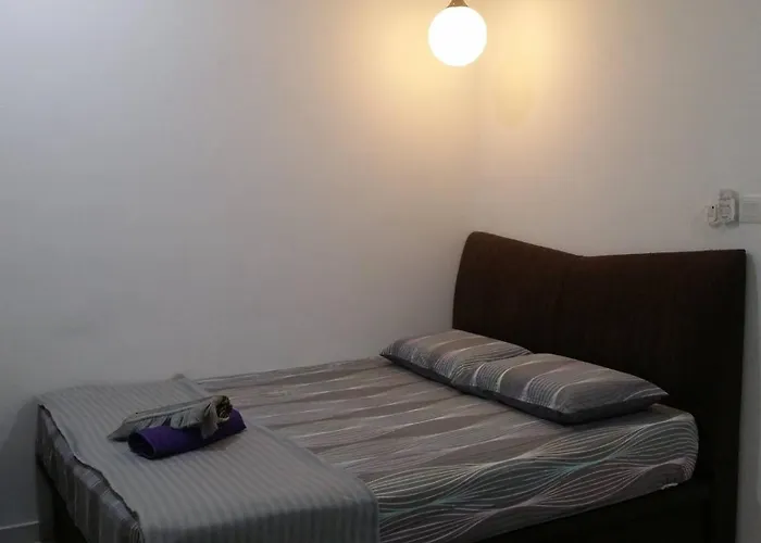 Cosy Spacious Homestay In Central Batu Pahat With Wifi & Genting Clubhouse