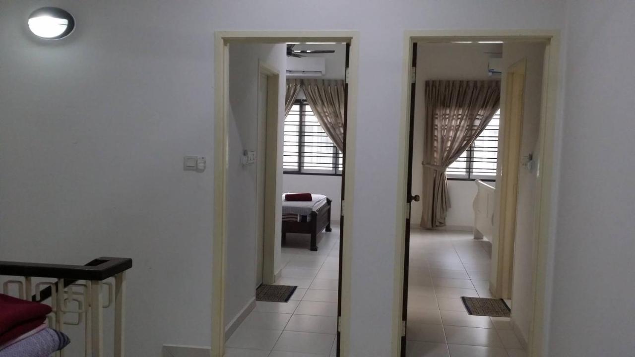 Holiday home Cosy Spacious In Batu Pahat With Wifi & Genting Clubhouse Kampong Seri Gading