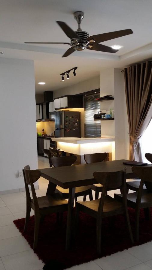 Cosy Spacious In Batu Pahat With Wifi & Genting Clubhouse Kampong Seri Gading