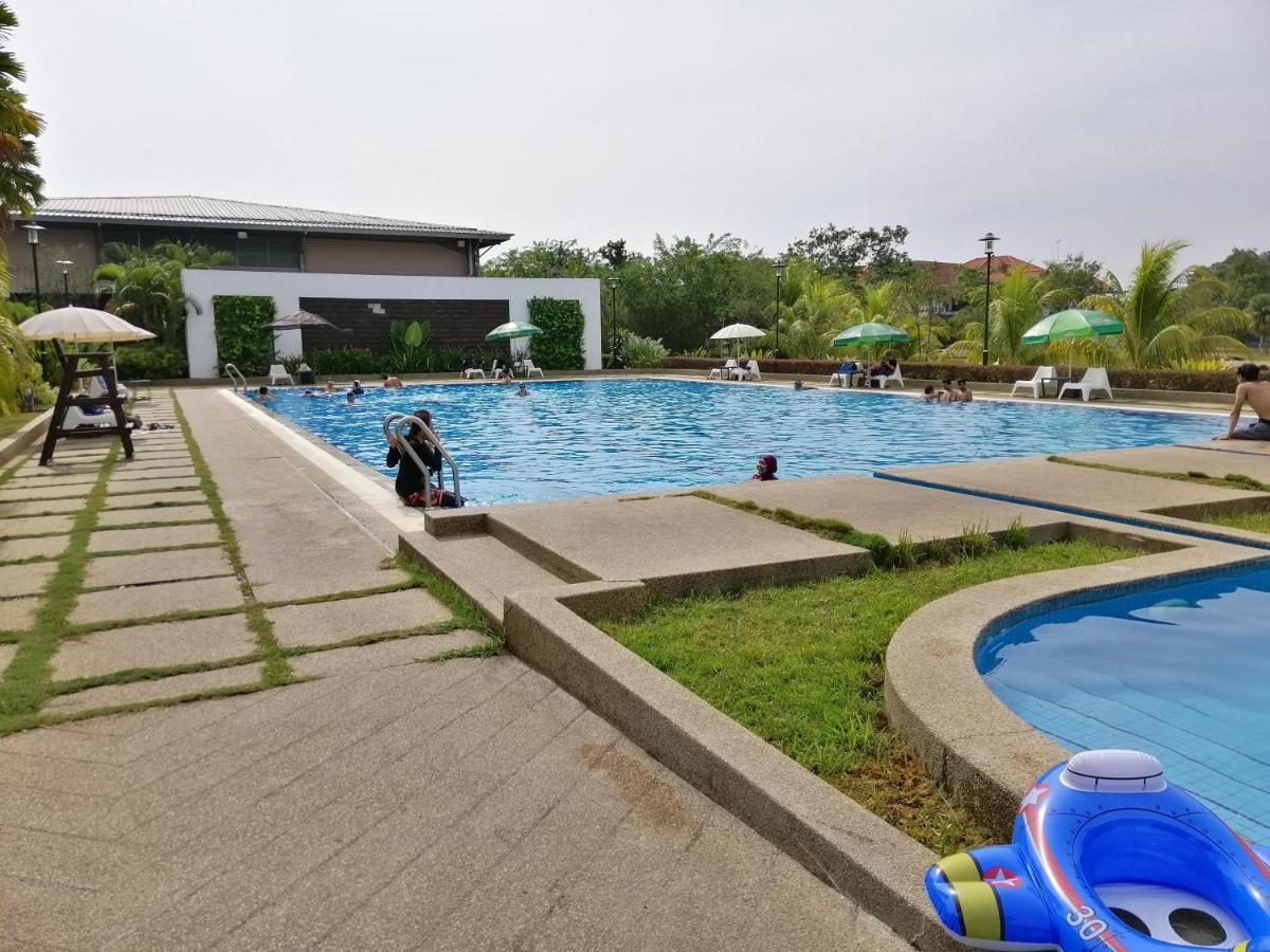 Cosy Spacious In Batu Pahat With Wifi & Genting Clubhouse Holiday home