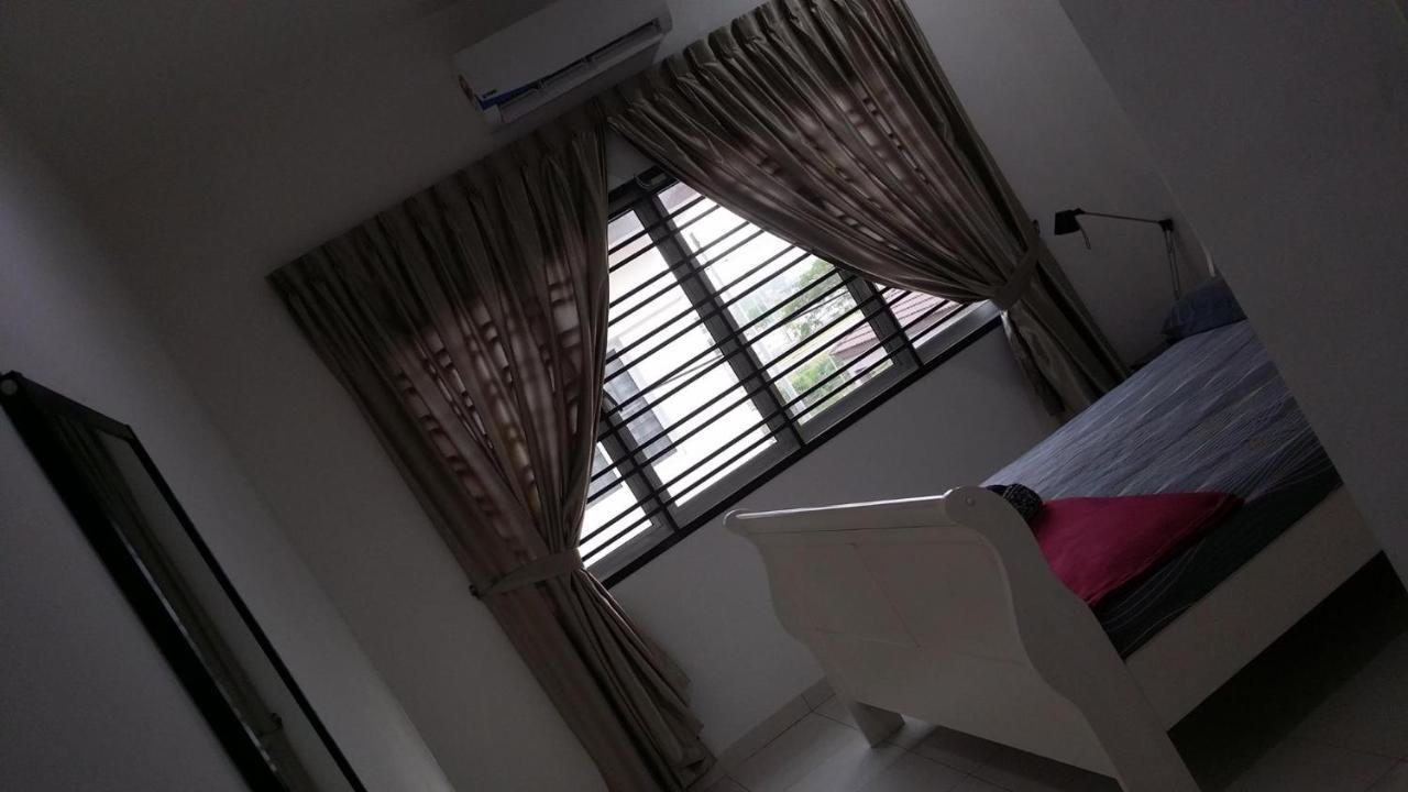 Holiday home Cosy Spacious In Batu Pahat With Wifi & Genting Clubhouse *